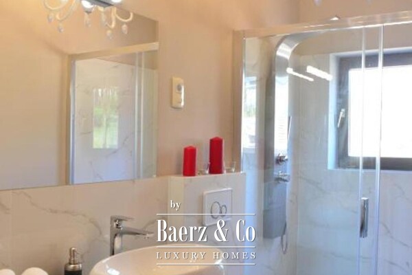 photo 17 Crikvenica, house with 8 apartments and a pool, 500 m from the sea, excellent investment