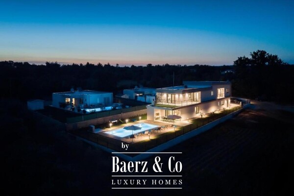 photo 32 Istria, Svetvinčenat, modern luxury villa with a heated swimming pool