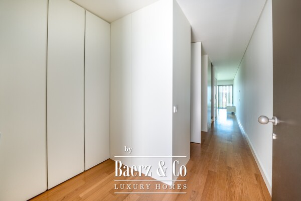 photo 7 4 bedroom villa with garden and parking in Alcântara, Lisbon