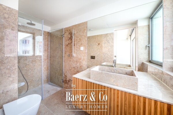 photo 27 4 bedroom villa with garden and parking in Alcântara, Lisbon