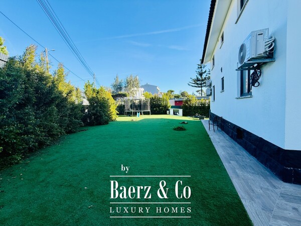 photo 9 4 bedroom house with heated swiming pool garden and garage in Sintra