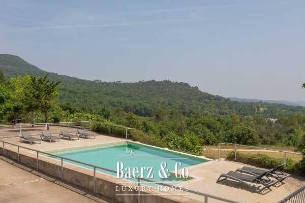 photo 24 Exceptional 18th century masia with tourist licence in Amer.