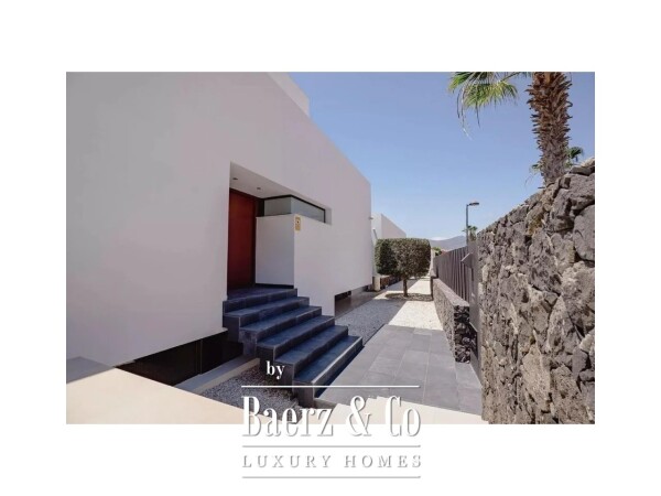 photo 28 Exclusive luxury villa on the seafront in Playa San Juan