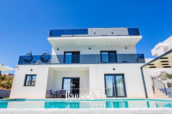 photo 1 Zadar, Maslenica, luxury villa by the sea