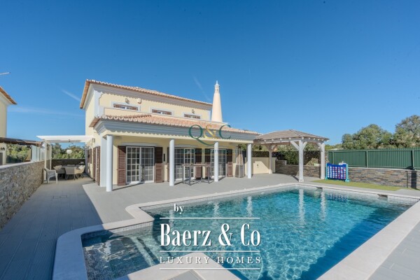 photo 1 Beautiful luxury home in Loulé (São Clemente), Loulé (São Clemente)