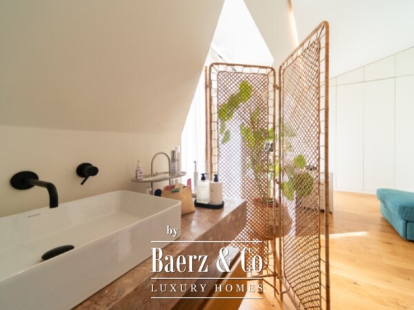 photo 11 One-bedroom rooftop flat with a terrace