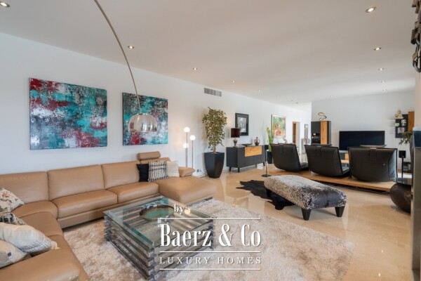 photo 9 Majestic 6-bedroom luxury villa with sea views and rental licence