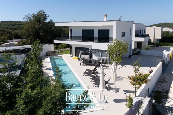 photo 2 Modern villa in Volme, Medulin, near the sea with a unique pool