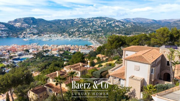 photo 1 Luxury villa with panoramic sea views and unforgettable sunsets