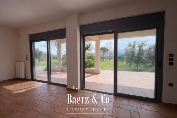 photo 19 Elegant Coastal Residence in Historic Nafpaktos