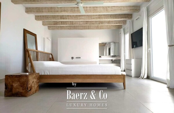 photo 9 LUXURY CHALET ON THE FRONT LINE OF THE SEA IN CALA'N BLANES SPECTACULAR NEW VILLA WITH SEA VIEWS, POOL, AND GARDEN HSH LUXURY REAL ESTATE