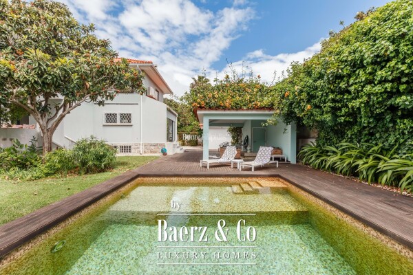 photo 1 Beautiful luxury home in Carcavelos e Parede, Carcavelos