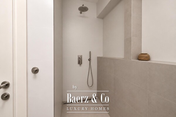 photo 10 Split, Žnjan, Morska vila, three-bedroom apartment with a loggia and two garage spaces