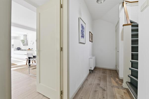 photo 7 Charlotte de Bourbonstraat 24