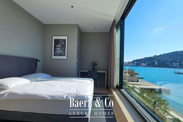photo 8 Tisno, modern villa with a swimming pool, first row to the sea