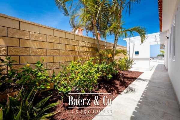 photo 37 Refurbished villa with a separate annexe on Tenerife