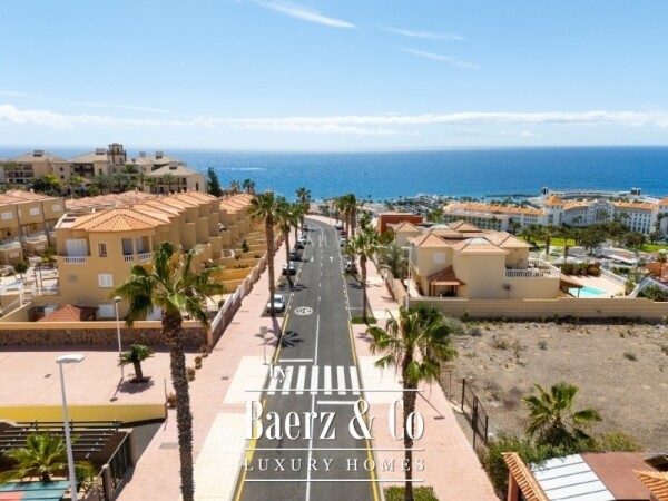 photo 51 Refurbished villa with a separate annexe on Tenerife