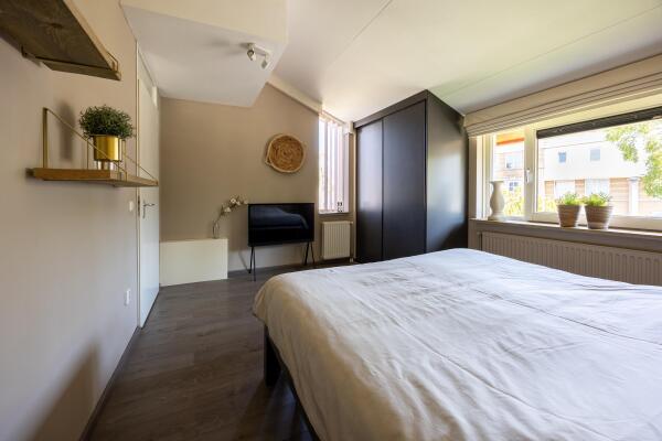photo 36 van Ruysdaellaan 12