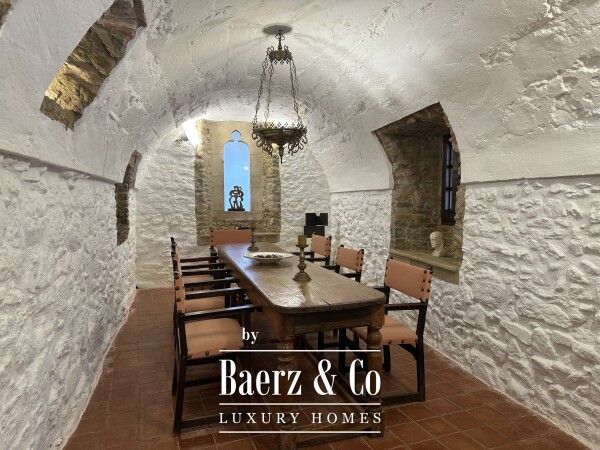 photo 8 Stone House in Monells