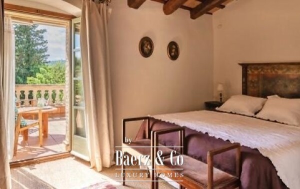 photo 5 Historic Palace with Hotel Licence in Monells