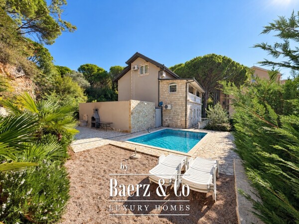 photo 3 Sea View House in a Pine Forest with Private Pool