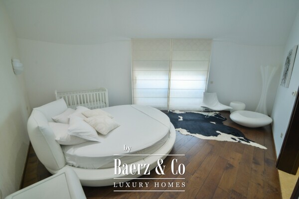 photo 8 Luxury Three-Bedroom Apartment with Garage in Budva Center